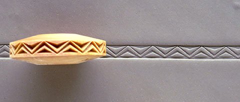 MKM FR-04 Fancy Zig Zag Pattern Finger Roller image 2