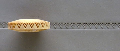 MKM FR-18 Double V Pattern Finger Roller image 2